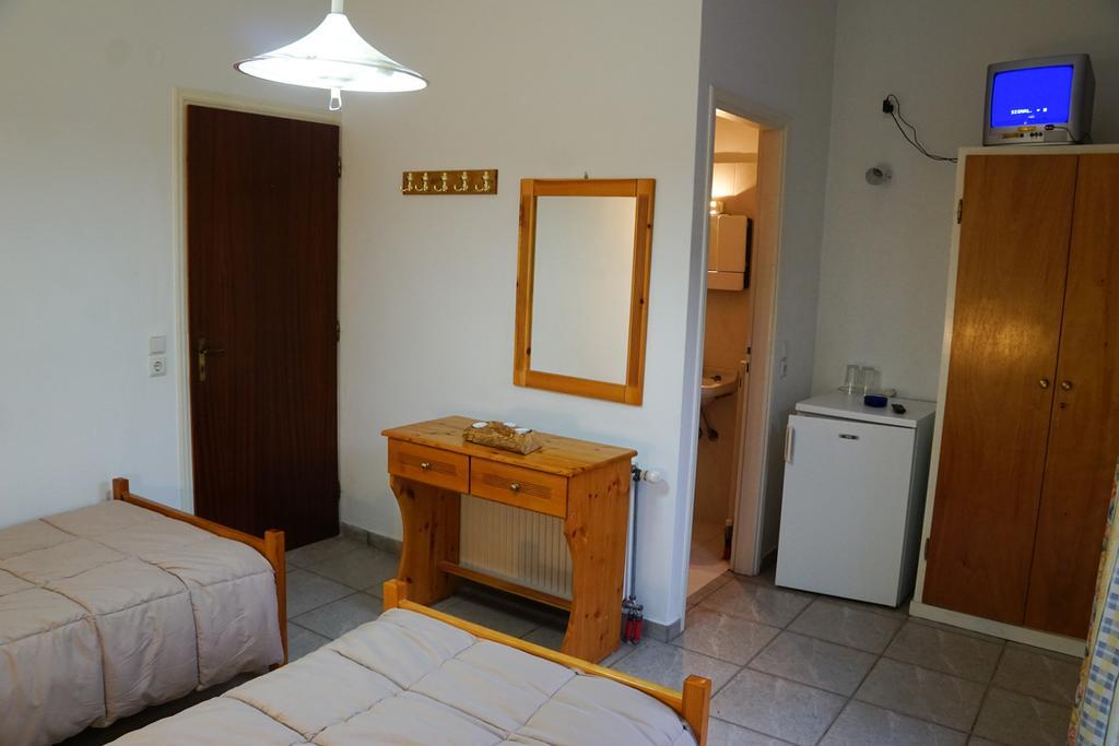 Elatos Hotel Lutrá Ipátisz Kültér fotó