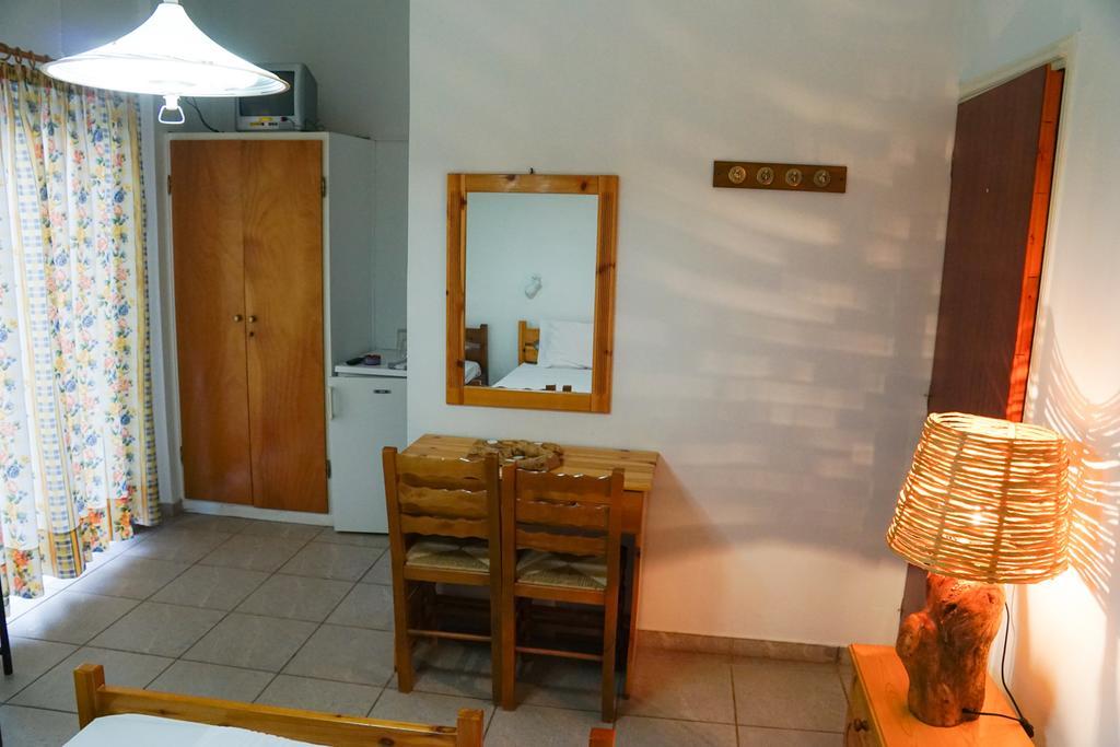 Elatos Hotel Lutrá Ipátisz Kültér fotó